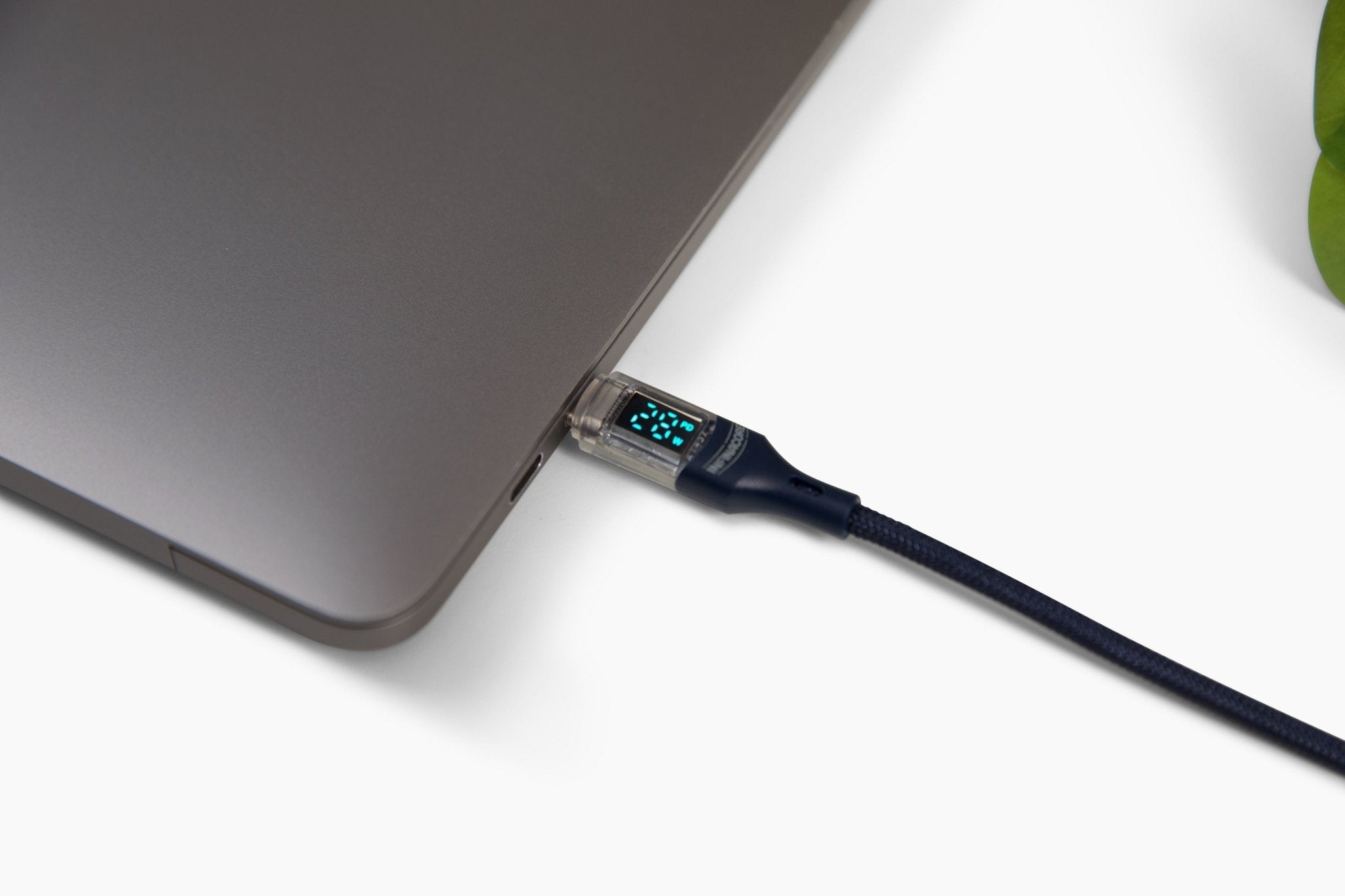 Woven LED Wattage 100W Display Cable - InfinaCore®